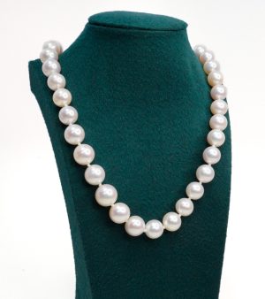 14k Yellow Gold 11.5x9.4mm Freshwater Pearl Strand