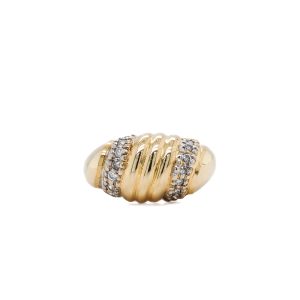Estate Piece: 14k Yellow Gold Diamond Ring