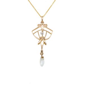 Estate Piece: 10k Yellow Gold Pearl Lavalier Pendant